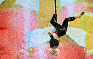 P!nk feet photo thumbnail