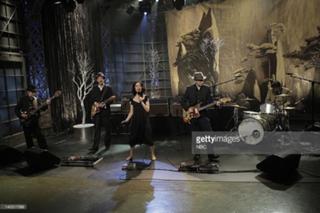 PJ Harvey feet photo 1
