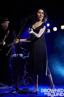 PJ Harvey feet photo 4