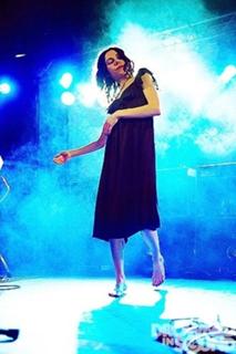 PJ Harvey feet photo 2