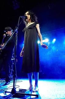 PJ Harvey feet photo 1