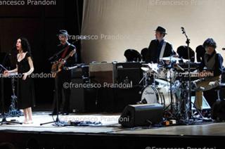 PJ Harvey feet photo 9