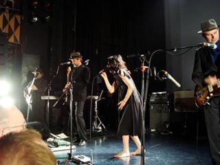 PJ Harvey feet photo 18