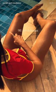 POCAH feet photo 4