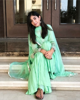 Paavni Kataria feet photo 19