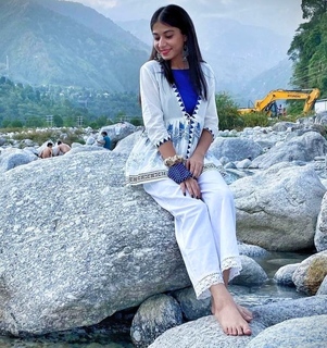 Paavni Kataria feet photo 2
