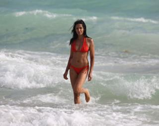 Padma Lakshmi feet photo thumbnail