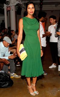 Padma Lakshmi feet photo thumbnail