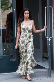 Padma Lakshmi feet photo thumbnail