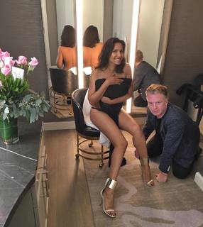 Padma Lakshmi feet photo thumbnail