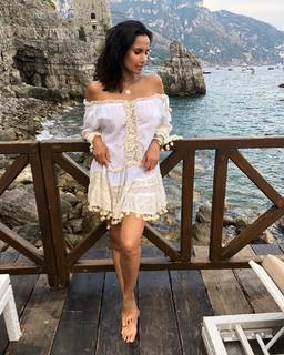 Padma Lakshmi feet photo thumbnail