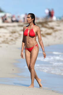 Padma Lakshmi feet photo thumbnail