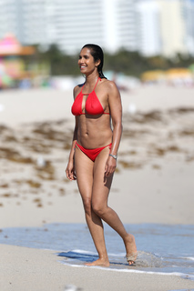 Padma Lakshmi feet photo thumbnail