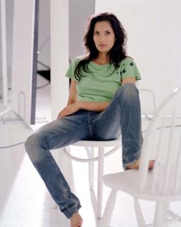 Padma Lakshmi feet photo thumbnail