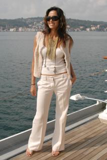 Padma Lakshmi feet photo thumbnail