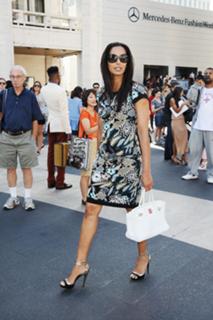 Padma Lakshmi feet photo thumbnail