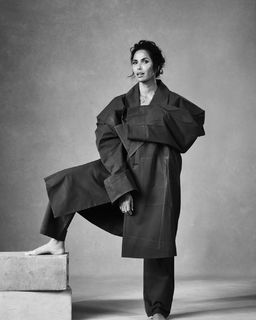 Padma Lakshmi feet photo thumbnail