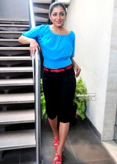 Padmapriya feet photo 19