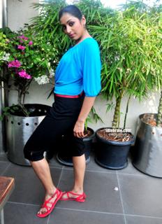 Padmapriya feet photo 12
