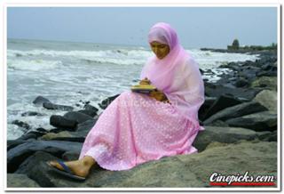 Padmapriya feet photo 6