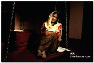 Padmapriya feet photo 2