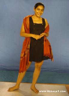 Padmapriya feet photo 19