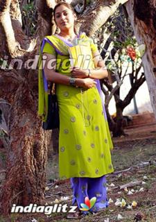 Padmapriya feet photo 16