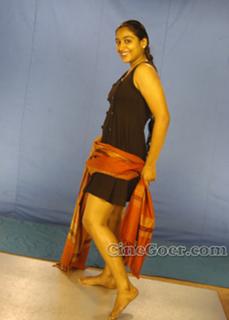 Padmapriya feet photo 12