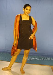 Padmapriya feet photo 10