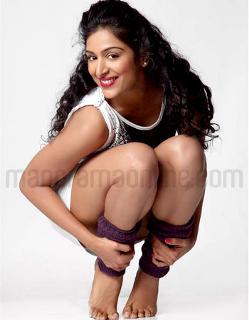 Padmapriya feet photo 4