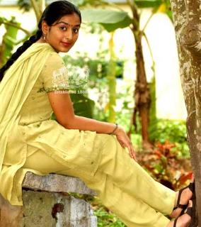 Padmapriya feet photo 20