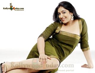 Padmapriya feet photo 14
