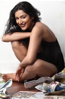 Padmapriya feet photo 8