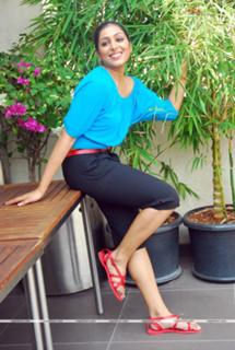 Padmapriya feet photo 11