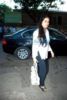 Padmini Kolhapure feet photo 2