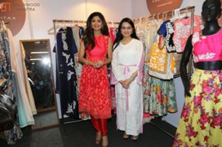 Padmini Kolhapure feet photo 15