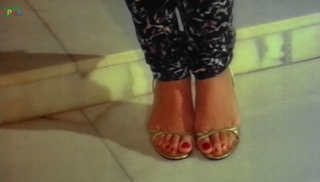 Padmini Kolhapure feet photo 9