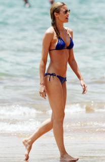 Paige Butcher feet photo thumbnail