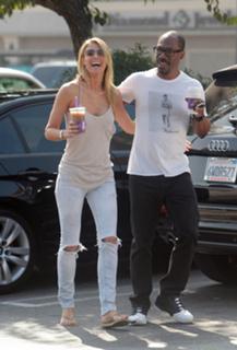 Paige Butcher feet photo thumbnail