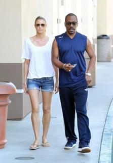 Paige Butcher feet photo thumbnail