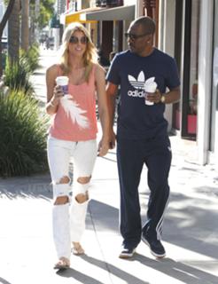 Paige Butcher feet photo thumbnail
