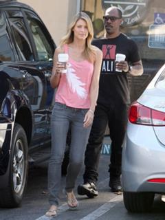 Paige Butcher feet photo thumbnail