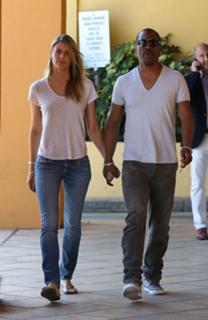 Paige Butcher feet photo thumbnail
