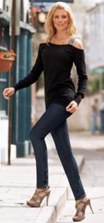 Paige Butcher feet photo thumbnail