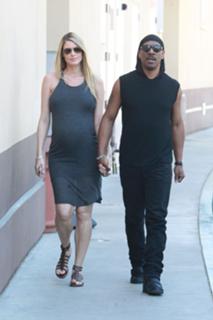Paige Butcher feet photo thumbnail