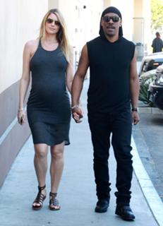 Paige Butcher feet photo thumbnail