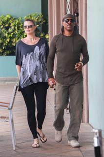 Paige Butcher feet photo thumbnail
