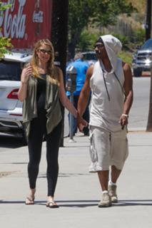 Paige Butcher feet photo thumbnail