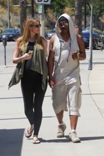 Paige Butcher feet photo thumbnail