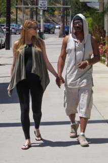 Paige Butcher feet photo thumbnail